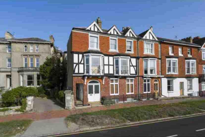 Stunning 1-Bed Flat In Heart Of Tunbridge Wells 로열턴브리지웰즈 외부 사진